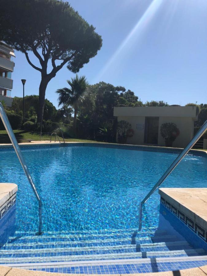 Ansa Beach Apartment - Cabopino, Marbella - Garden Level Exterior photo