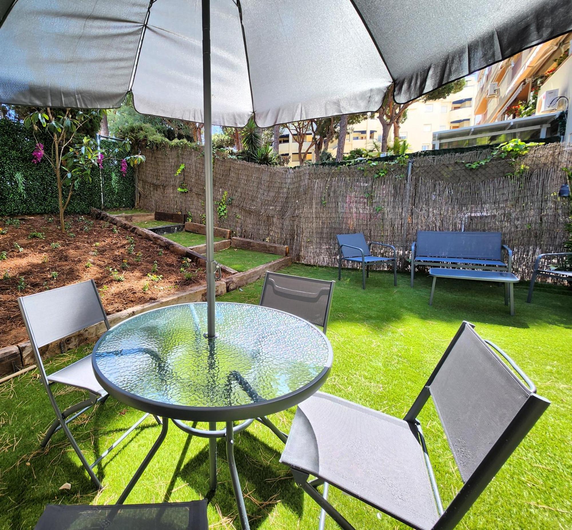 Ansa Beach Apartment - Cabopino, Marbella - Garden Level Exterior photo